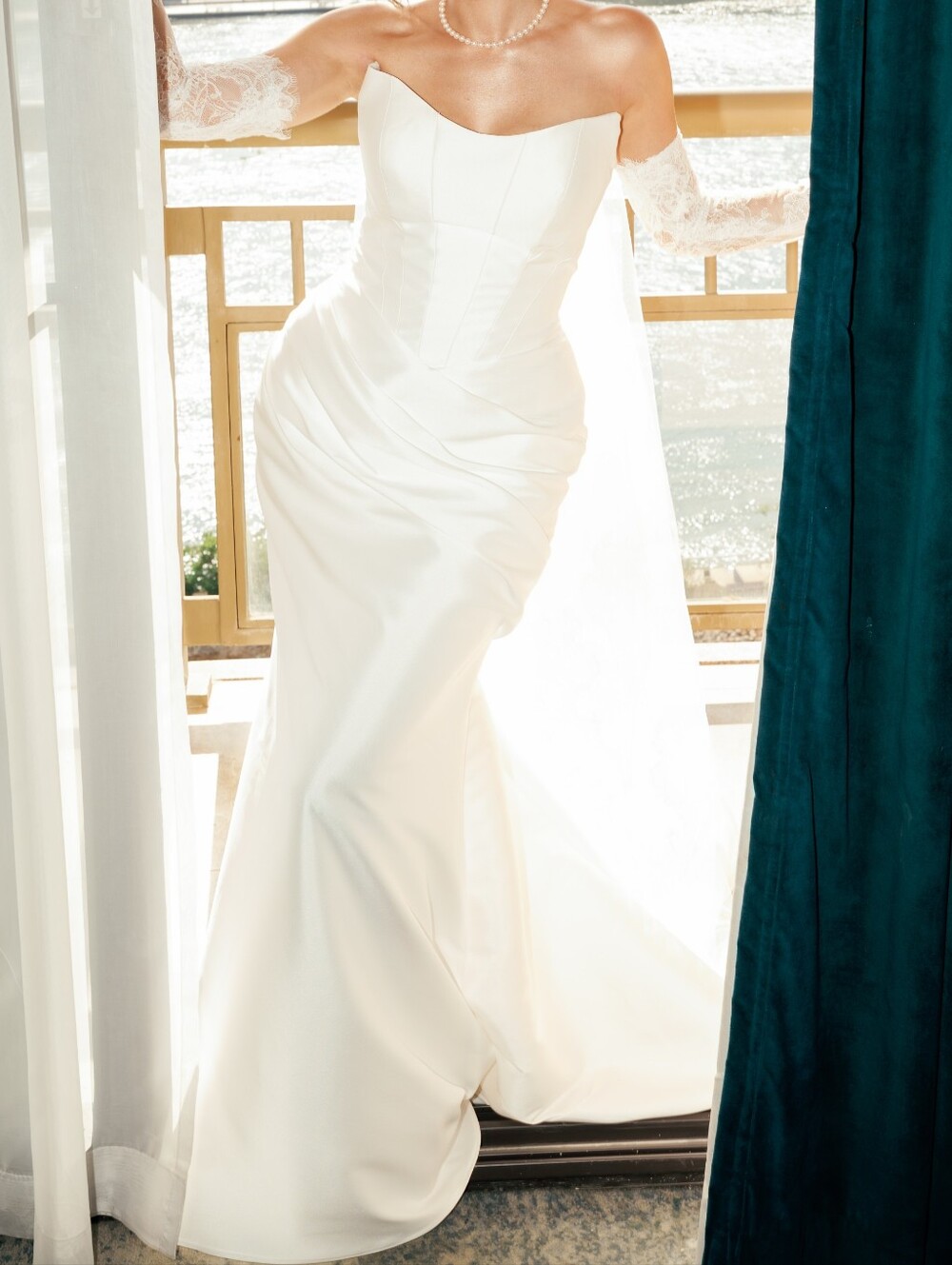 Ivory Strapless Satin Wedding Dress With Veil And Lace Sleeves